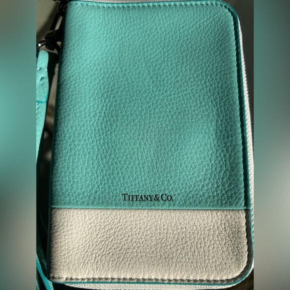 Tiffany & Co Blue and White Leather Wristlet - Picture 3 of 8